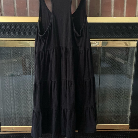 Simple + Casual Black Dress - Picture 2 of 3